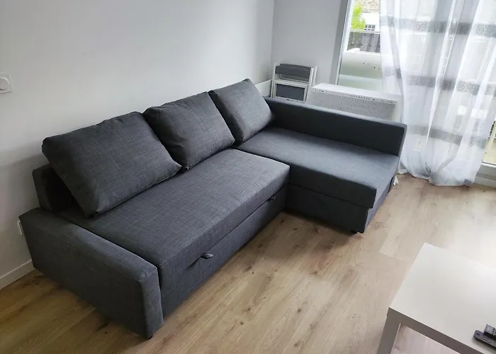 Cozy Sunshine Apartment With Balcony 4 Persons Max