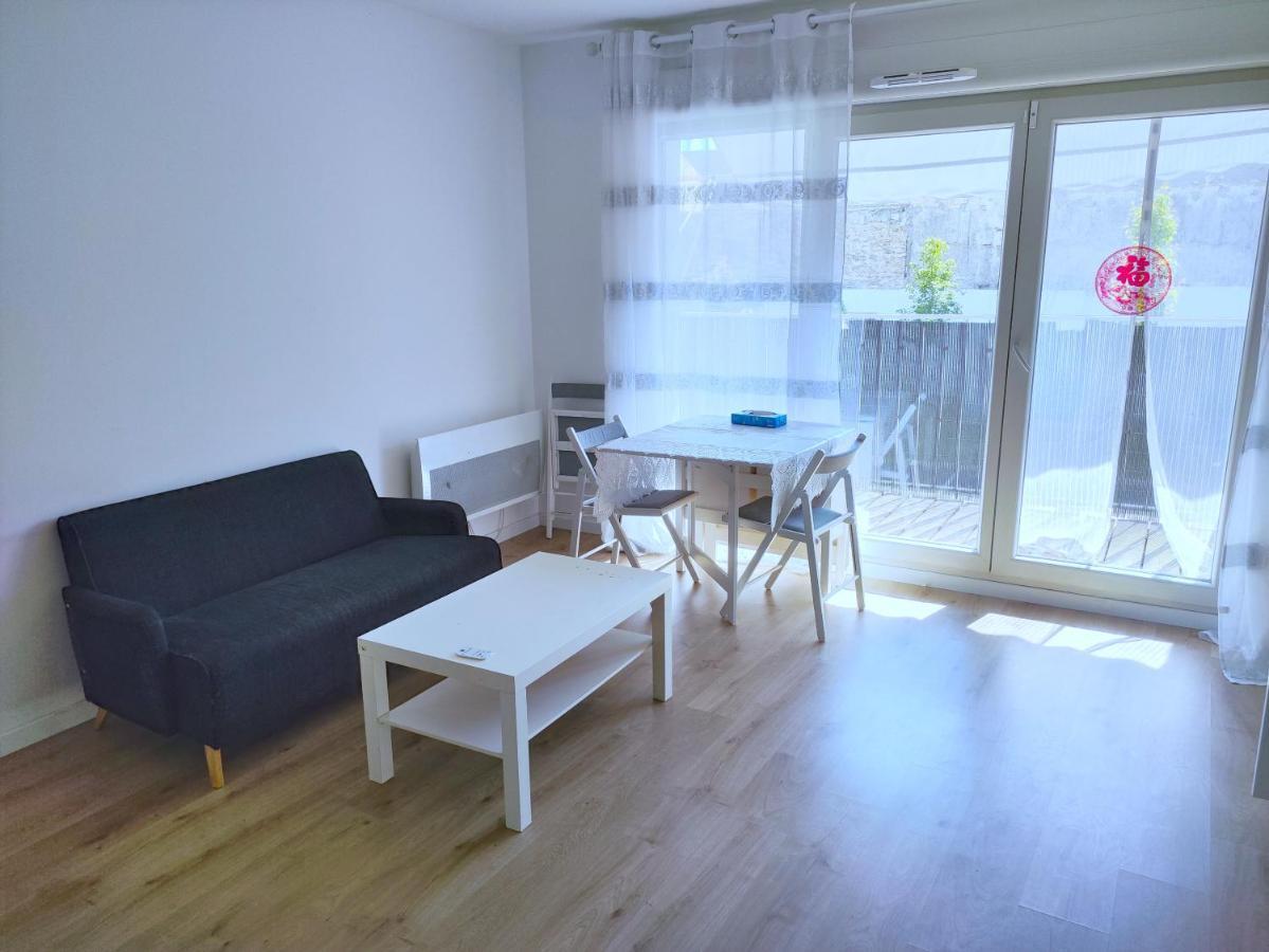 Cozy Sunshine With Balcony 4 Persons Max Apartment *